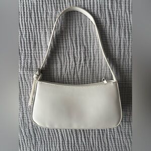 Minimalist White Shoulder Bag - Sleek Everyday Carry by Oak + Fort